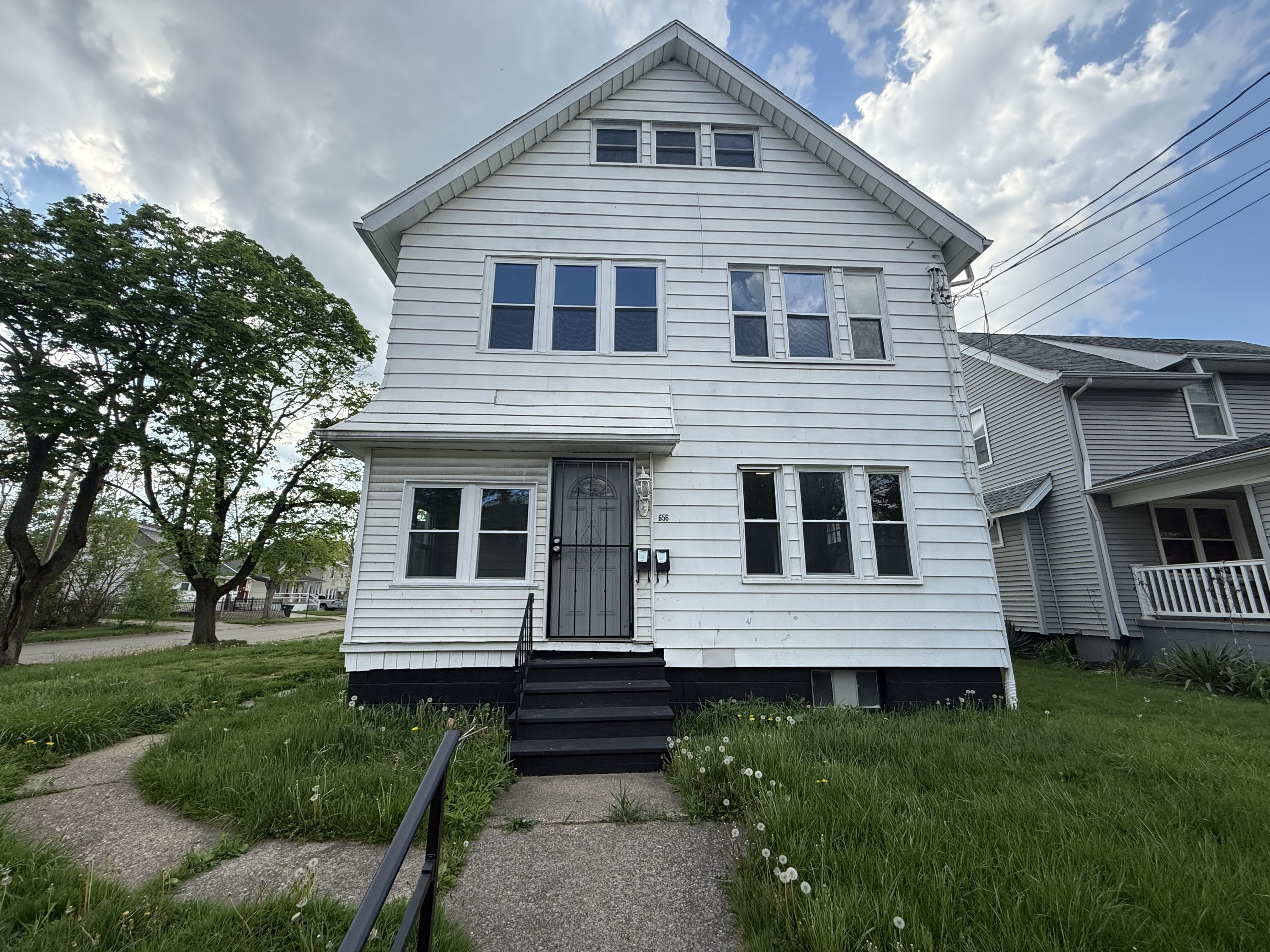 656 Hammel Street - Dwn