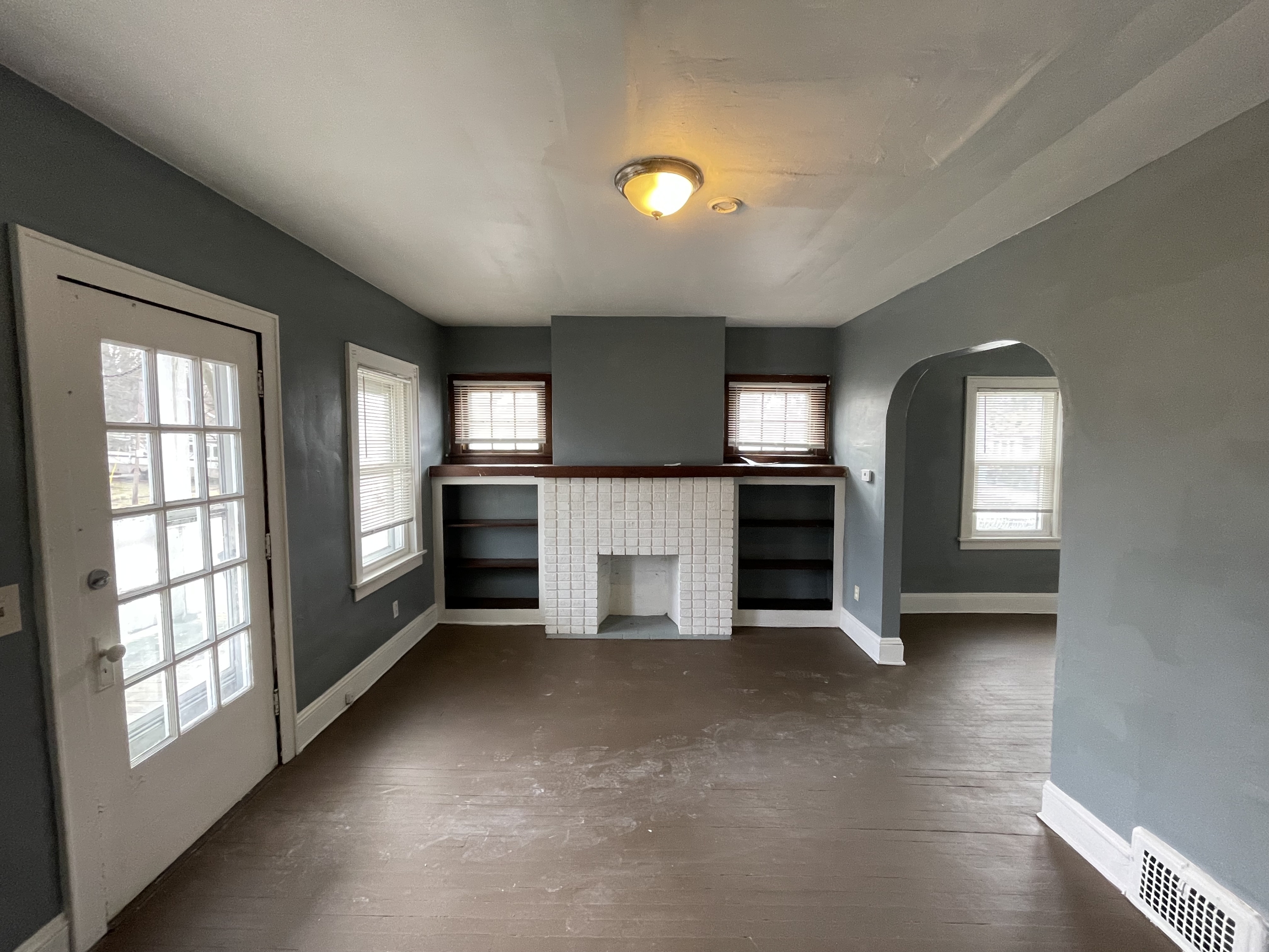 578 Hoye Avenue - 1