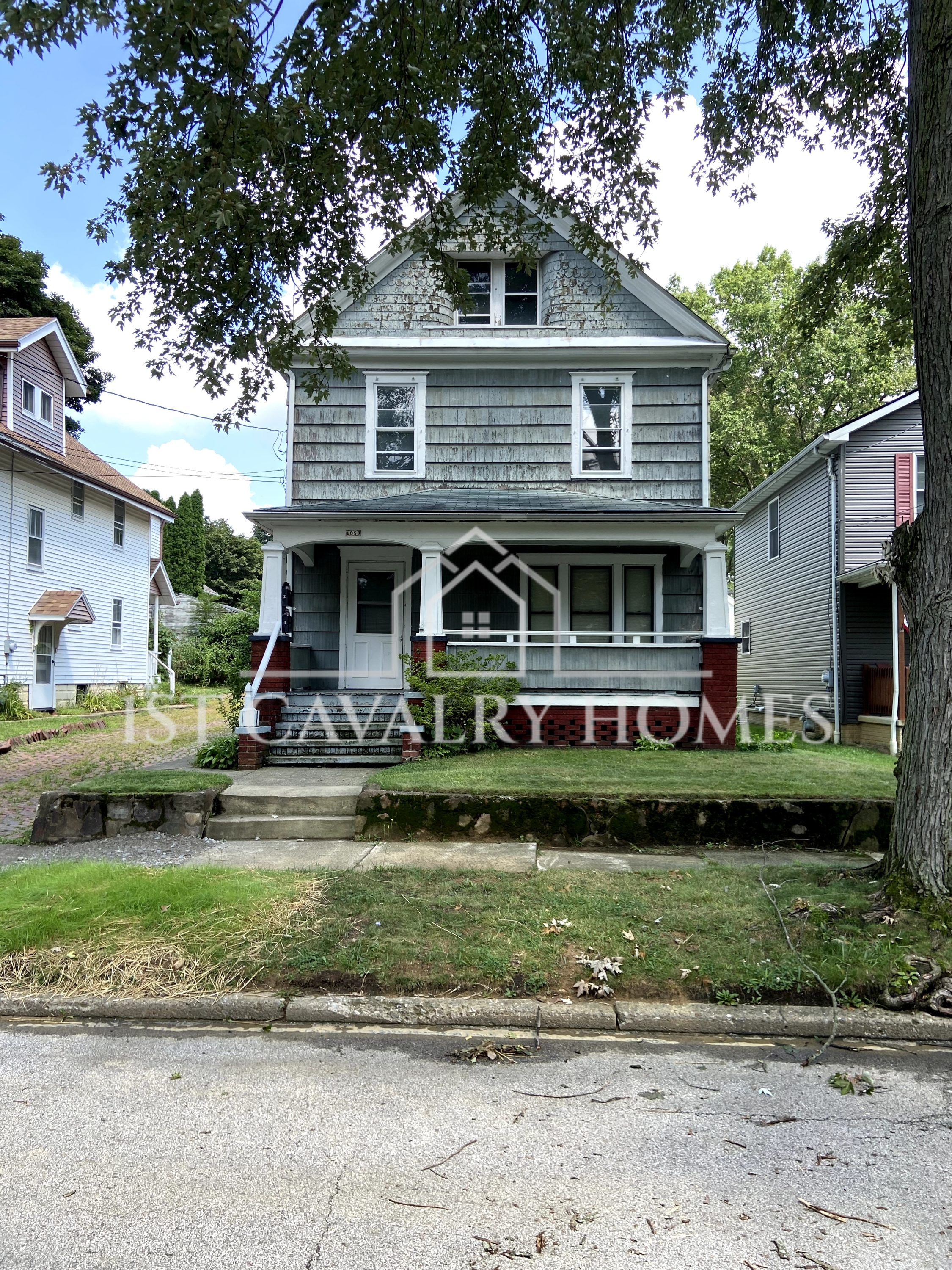 1383 Curtis Street - 2
